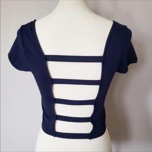 A forever 21 cropped shirt